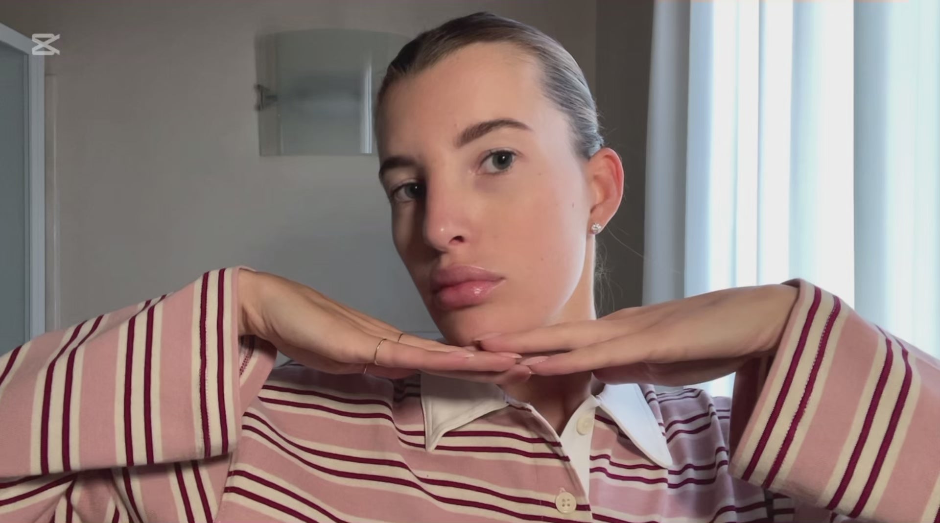 Carica video: